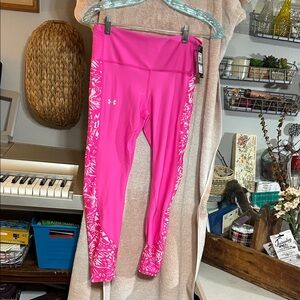 Under Armour Hot Pink Girls Athletic Leggings with White Side Print